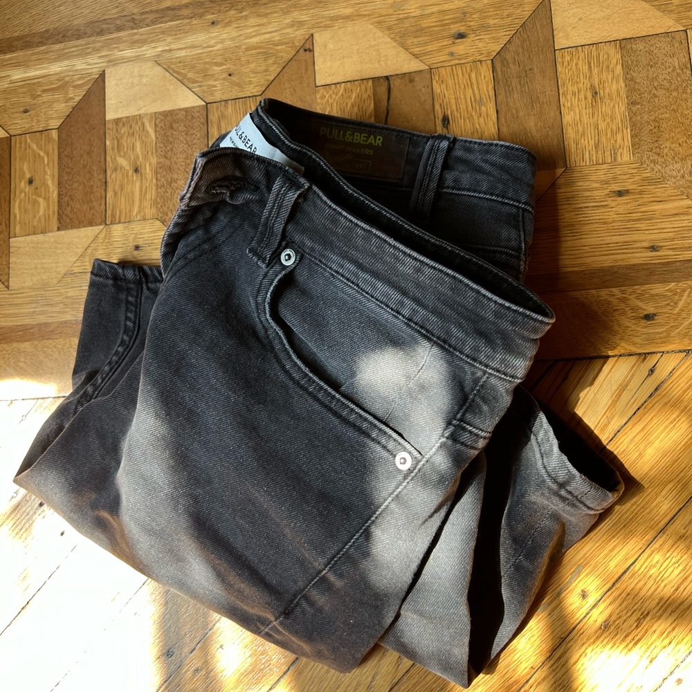 Pull & Bear grey. U.S. Men’s Slim Size 30. Never worn (except here)